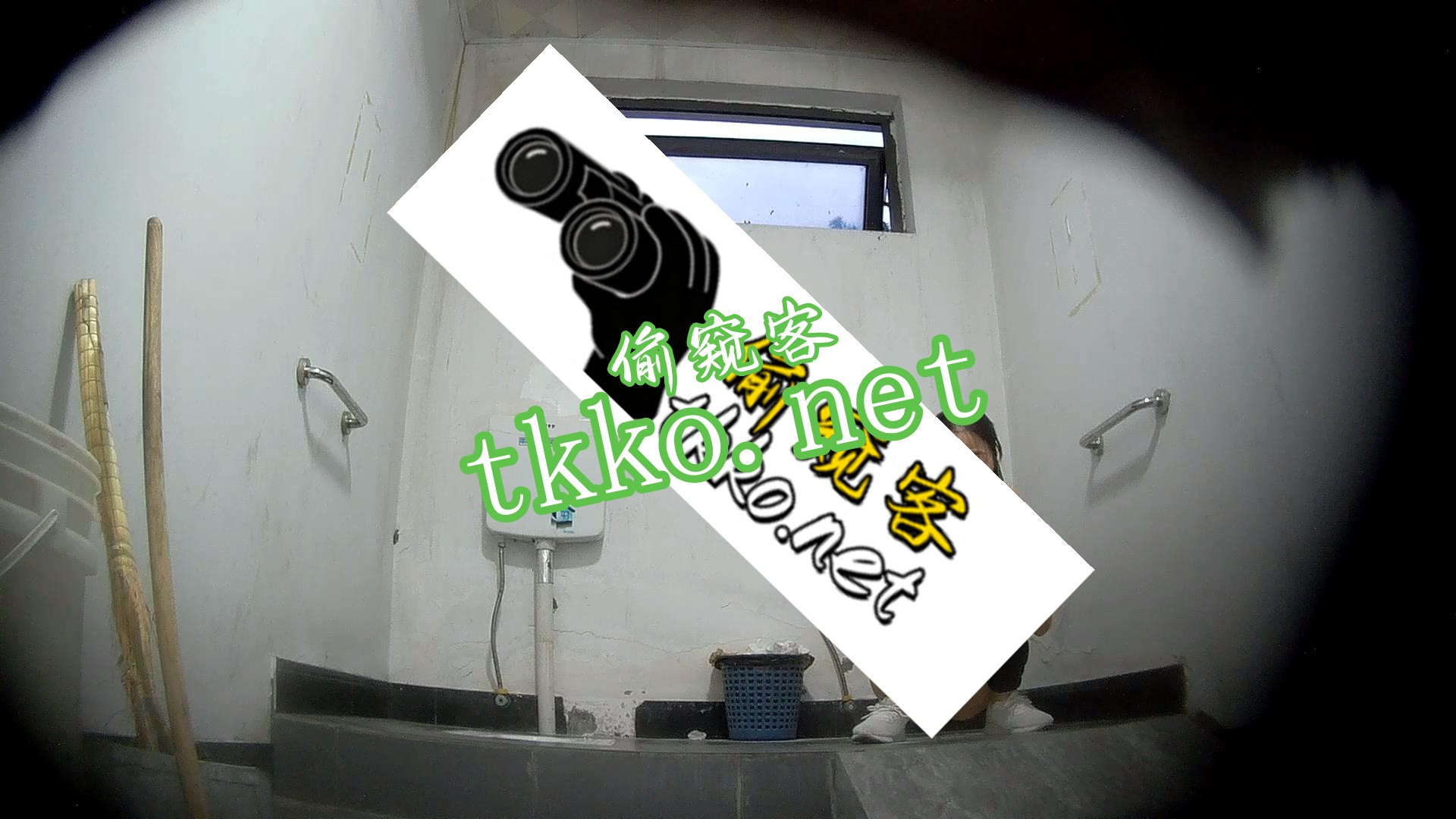 175043xc2ruzn27uumxhuq.jpg